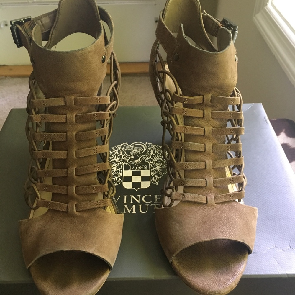 Vince Camuto strappy sandals/booties . Taupe.